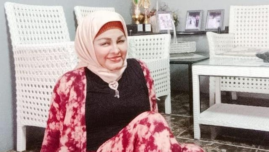 Potret Kenangan Terakhir Pedangdut Senior Neneng Anjarwati Kabar duka kembali menghiasi dunia hiburan Tanah Air, pedangdut senior Neneng Anjarwati meninggal dunia. Yuk kita intip potretnya!