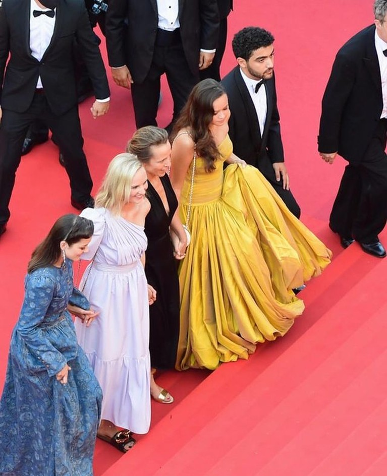 Potret Melati Wijsen, Wanita Asal Bali yang Hadir di Festival Film Cannes Melati Wijsen wanita asal Indonesia yang hadir di Festival Film Cannes curi perhatian. Yuk kita intip potretnya!
