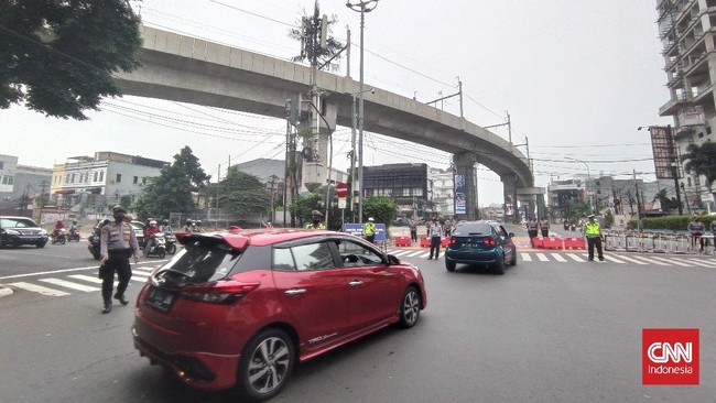 Dinas Perhubungan DKI Jakarta bakal melakukan rekayasa lalu lintas di 92 persimpangan dan ruas jalan dalam waktu dekat guna mengurangi kemacetan.