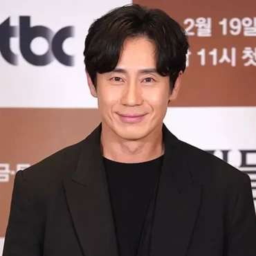 Shin Ha Kyun Pertimbangkan Bintangi Drama Korea Terbaru