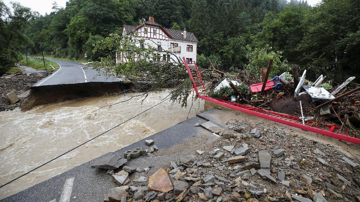 FOTO: Hancur Negara Bagian di Jerman oleh Banjir Bandang