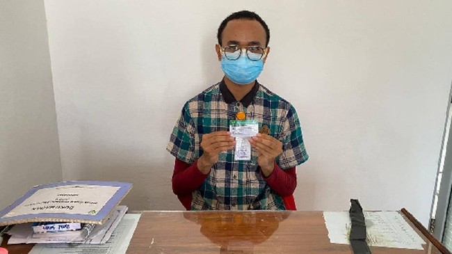Sebagai seorang tenaga kesehatan, Noldi mengaku bangga menjadi bagian dari program JKN-KIS yang dikelola BPJS Kesehatan.