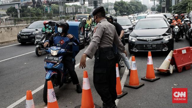 Daftar Daerah Terapkan PPKM Level 4 Total ada ratusan kabupaten/kota di Jawa dan Bali yang menerapkan PPKM level 4 pada 21 hingga 25 Juli 2021.