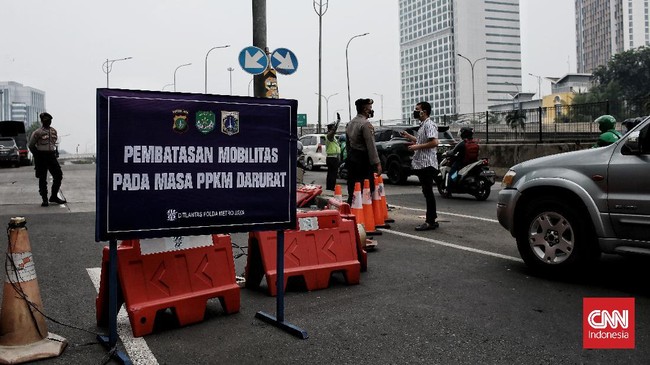 Menko PMK mengabarkan di dalam ratas, Presiden Jokowi memutuskan untuk memperpanjang PPKM Darurat hingga akhir Juli.