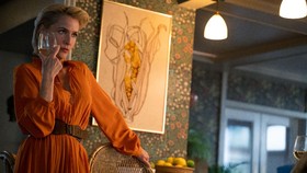 Tak Nyaman, Gillian Anderson Putuskan Tak Lagi Pakai Bra