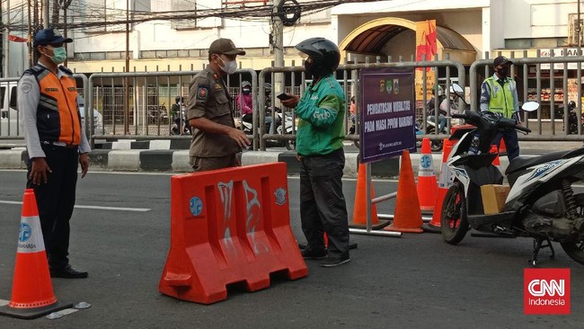 Pemerintah resmi memperpanjang PPKM. Jawa Timur jadi provinsi dengan daerah level 4 terbanyak, yaitu 30 kabupaten/kota.