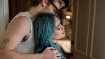 HILARY DUFf DITEMANI IBUNDA