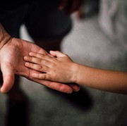 Kisah Mengharukan, Akhirnya Ayah Dapat Bertemu Anaknya yang Diculik, Setelah Pencarian Selama 24 Tahun