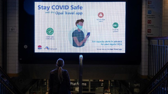 Australia terancam memasuki status darurat nasional akibat lonjakan kasus Covid-19 di Sydney. Pejabat di Sydney pun meminta pemerintah pusat segera bergerak.