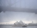 WN Australia Rela Naik Kapal Phinisi untuk Keluar Indonesia