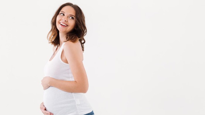 Bau Mulut (Halitosis) Saat Hamil? Kenali Penyebab dan Cara Mengatasinya