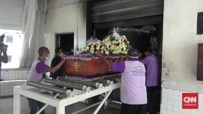 Kremasi gratis di Yayasan Krematorium Cilincing, Jakarta Utara, diberikan bagi warga yang memiliki surat keterangan tak mampu dan Lurah atau Camat.