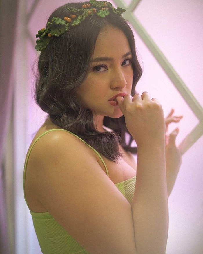 Marshanda juga mengumumkan bahwa ia akan berhenti mengonsumsi obat penahan nafsu makan dan tampil apa adanya dengan tubuh yang ia miliki dan cintai, terlepas dari beauty standard yang ada (foto: instagram.com/marshanda99)