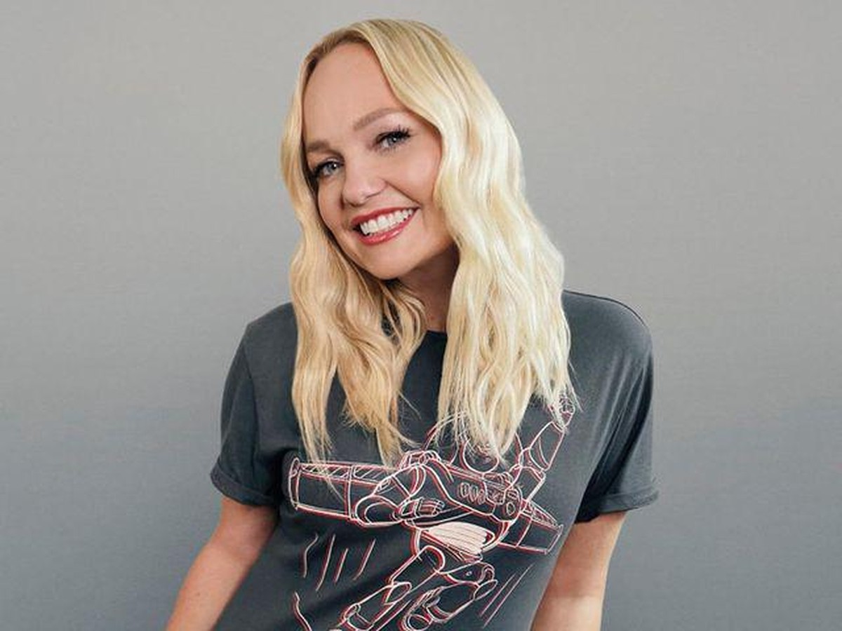 Setelah 21 tahun menjalin hubungan Emma Bunton Spice Girl resmi menikah dengan sang kekasih&period; Yuk intip potret pernikahannya&excl;