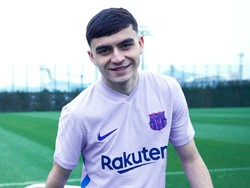 Barcelona Rilis Jersey Tandang, Warnanya Unyu Banget!