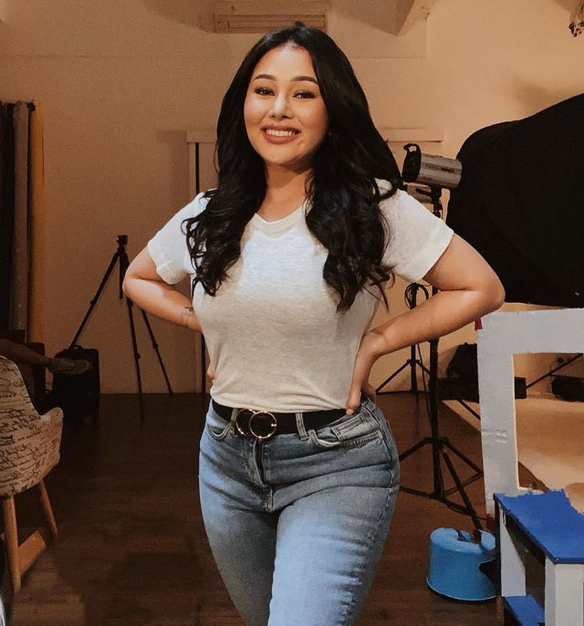 Mutia Ayu mengalami perubahan bentuk tubuhnya setelah hami dan melahirkan&period; Namun kini ia kembali terlihat langsing&period; Yuk intip&excl;