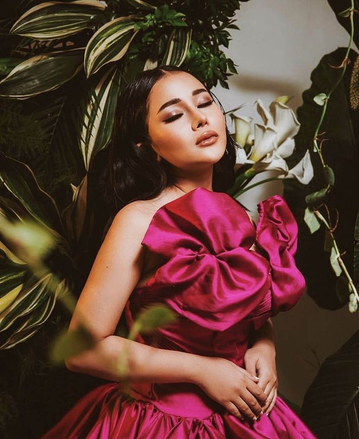 Mutia Ayu mengalami perubahan bentuk tubuhnya setelah hami dan melahirkan&period; Namun kini ia kembali terlihat langsing&period; Yuk intip&excl;