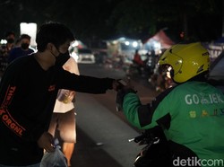 Para Pemuda Ini Buka Dapur Darurat, Bagikan Pangan Gratis ke Warga