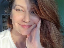 Tamara Bleszynski Bagi-bagi Bingkisan Pangan Gratis, Ini Lokasinya
