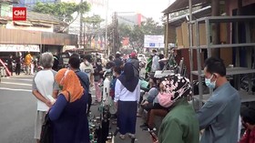 VIDEO: Pasokan Terbatas, Warga Masih Antre Isi Ulang Oksigen