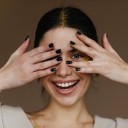 6 Vitamin yang Perlu Kamu Penuhi Setiap Hari untuk Cegah Kuku yang Rapuh