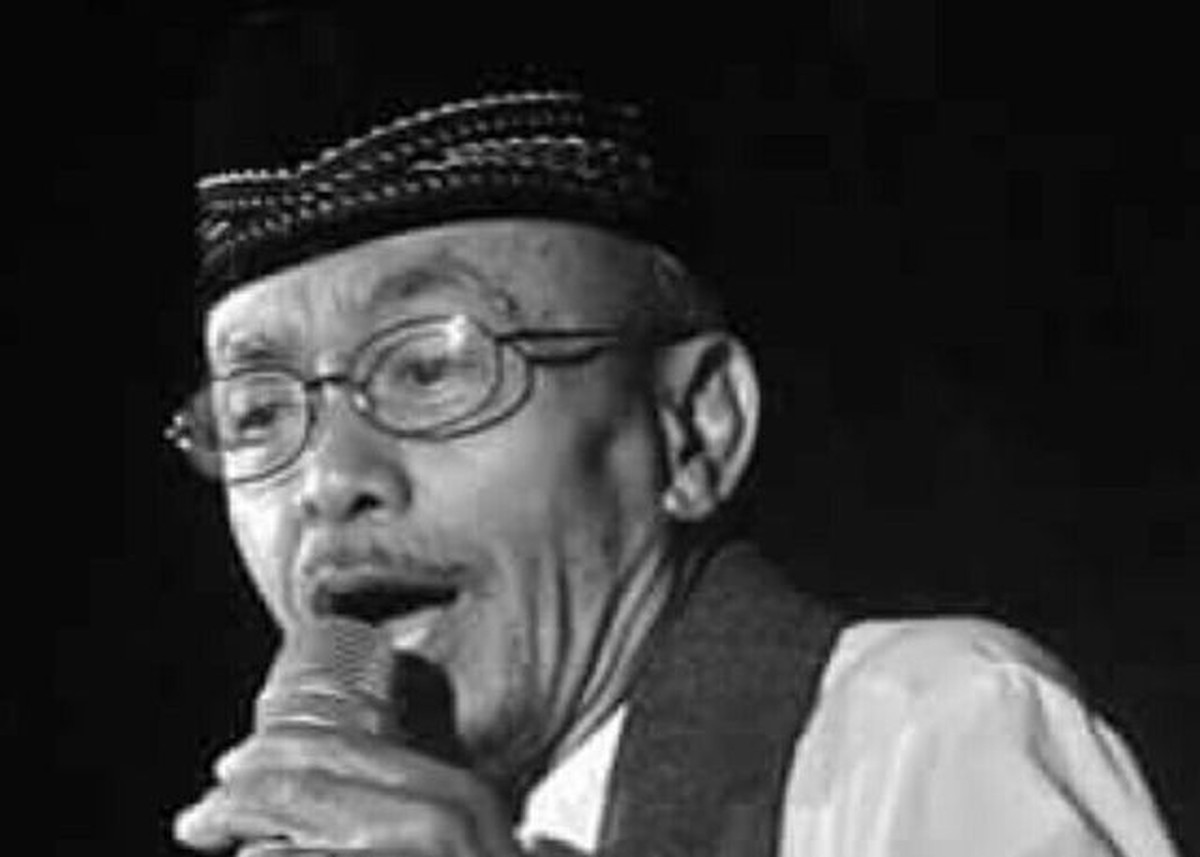 Kakak beradik Yuni Shara dan Krisdayanti tengah berduka kehilangan sang ayah tercinta&period; Yuk intip foto kenangan mereka&excl;