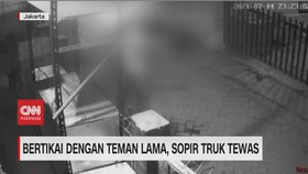 VIDEO: Bertikai Dengan Teman Lama, Sopir Truk Tewas