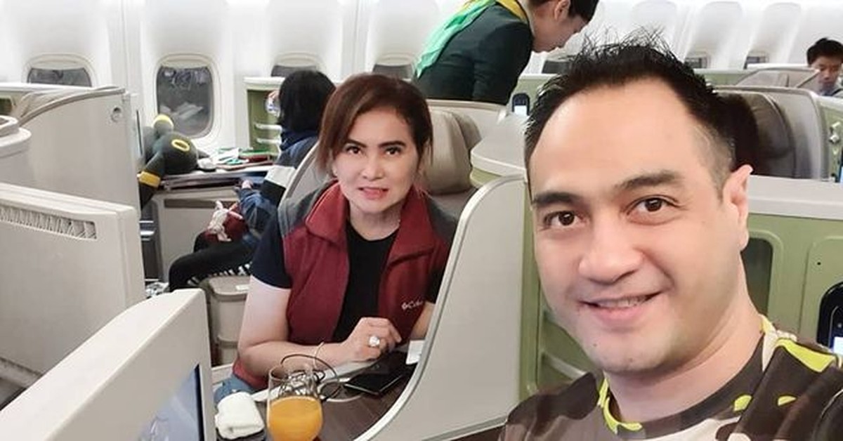Ditengah kondisi kesehatan yang belum membaik&comma; Ferry Irawan digugat cerai oleh sang istri&period; Yuk intip momen mereka berdua&excl;