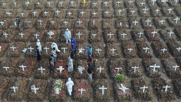 Kawal Covid-19 menyinggung status DKI Jakarta akan memasuki fase endemik karena persentase kematian dan kasus positif Covid-19 tinggi.