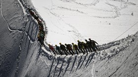 Tinggi Puncak Gunung Mont Blanc Susut Hampir Satu Meter