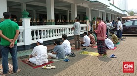 Sejumlah Masjid DKI Gelar Salat Jumat, Pemprov Coba Persuasif