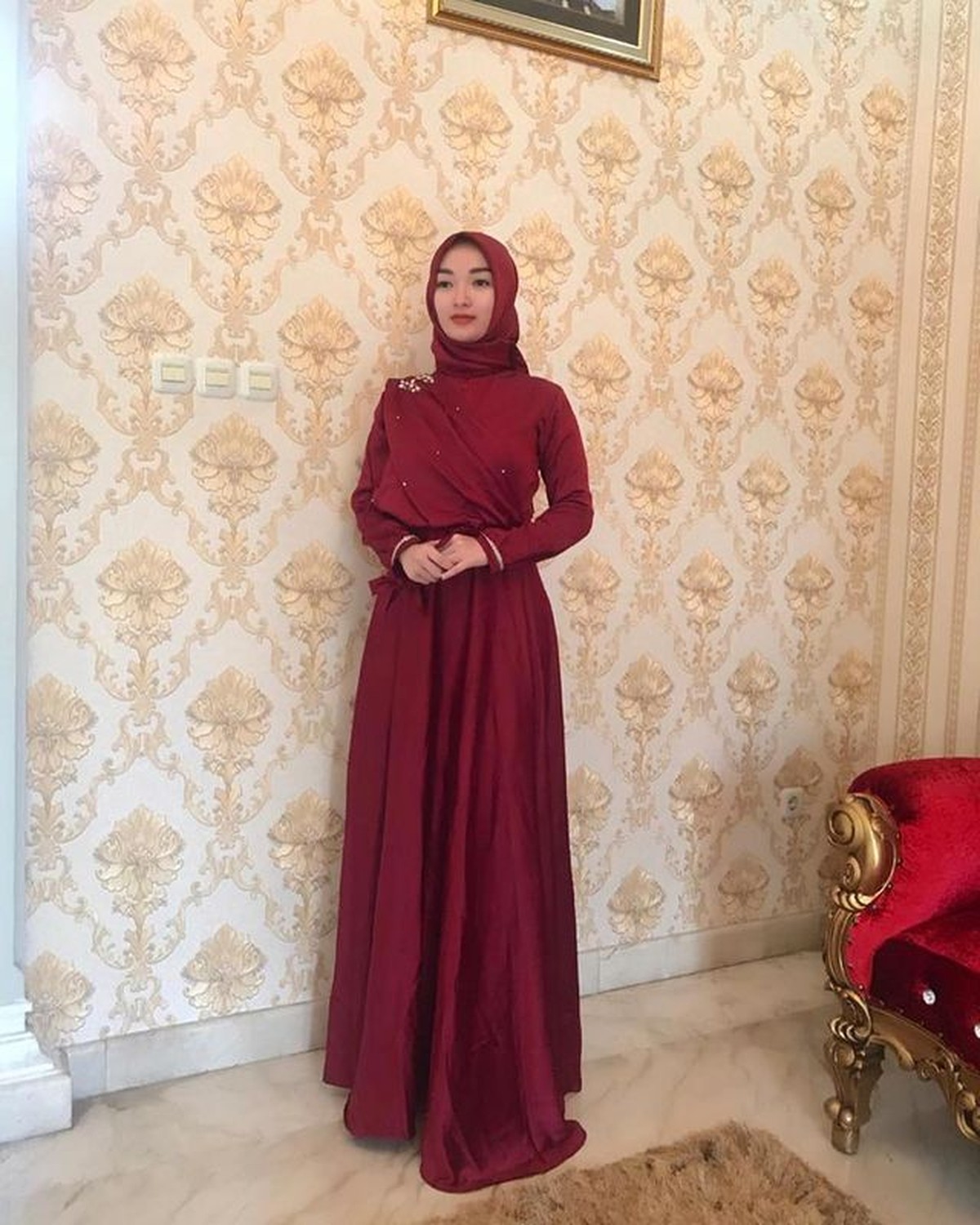 Unggahan Zaskia Gotik memakai hijab tuai pujian dari netizen&period; Ia terlihat cantik dan manglingi&period; Yuk kita intip&excl;