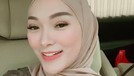 Penampilan Zaskia Gotik Pakai Hijab Tuai Pujian, Cantik Manglingi Unggahan Zaskia Gotik memakai hijab tuai pujian dari netizen. Ia terlihat cantik dan manglingi. Yuk kita intip!