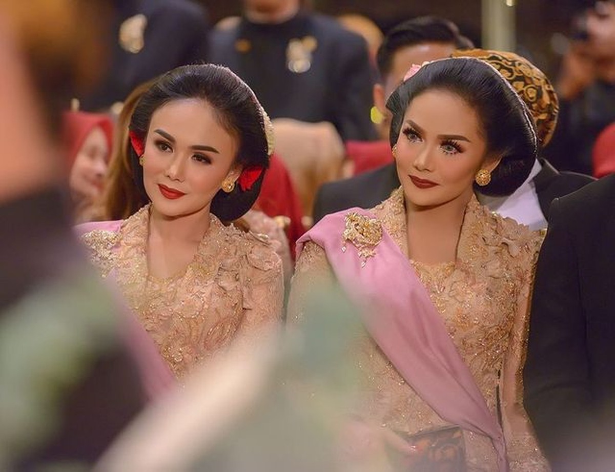 Potret Kompak Yuni Shara dan Krisdayanti&comma; Sibling Goals&excl;
