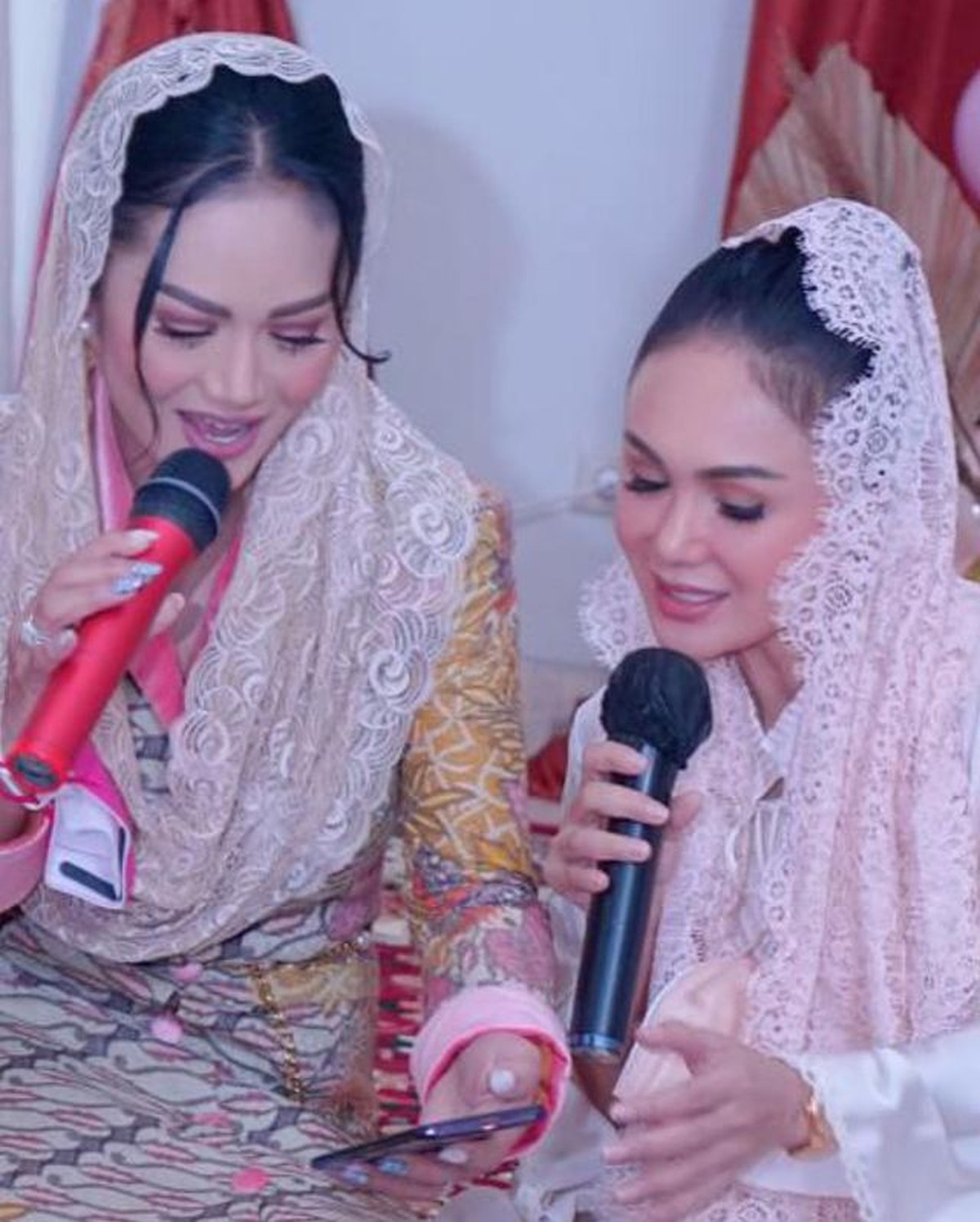 Potret Kompak Yuni Shara dan Krisdayanti&comma; Sibling Goals&excl;