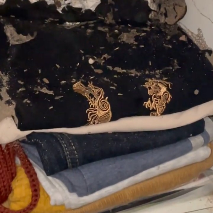 <p>Rachel Vennya terkejut ketika menemukan baju-baju sang putra, Xabiru Oshe Al Hakim, yang rusak di dalam lemari. Rupanya baju-baju tersebut digerogoti oleh rayap, Bunda. (Foto: Instagram: @rachelvennya)</p>