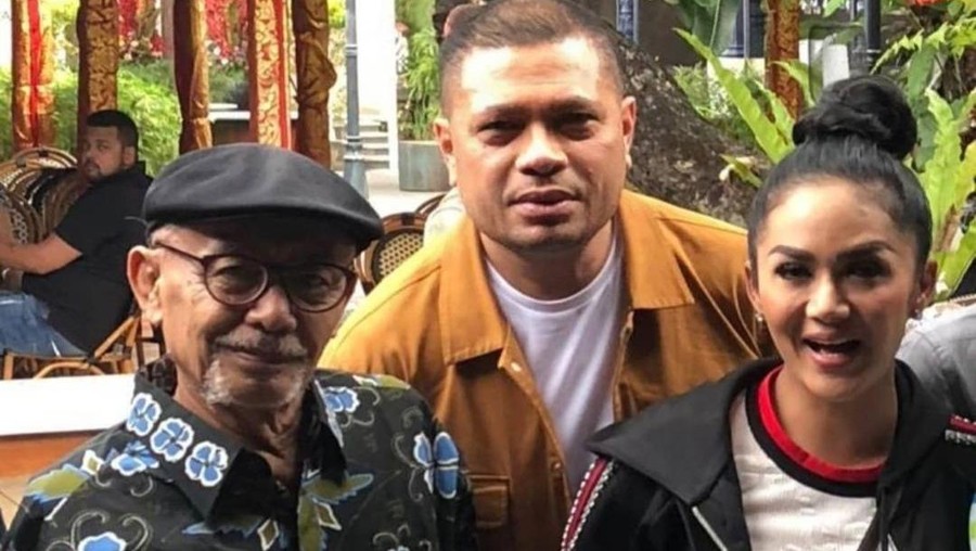 Raul Lemos bersama ayah Krisdayanti