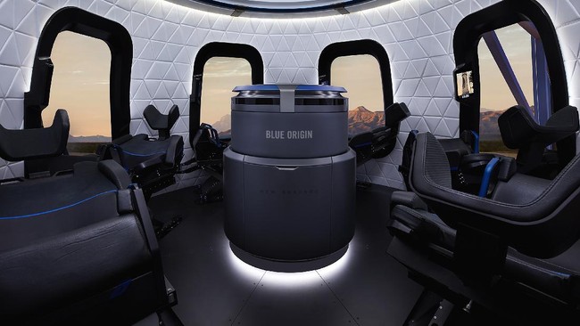 Pesawat milik Jeff Bezos, Blue Origin akhirnya bisa merasakan terbang ke luar angkasa Selasa (20/7).