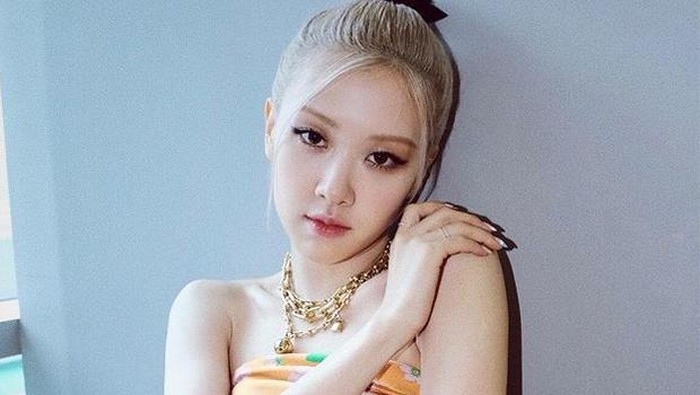 Pamer Kado Spesial, Rose BLACKPINK Diberi Gitar Khusus dari John Mayer