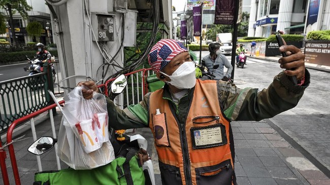 FOTO: Sepi Antrean BTS Meal di Thailand