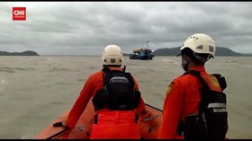 VIDEO: 14 Kapal Tenggelam Disapu Badai, 47 Nelayan Hilang