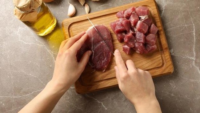 Kiat Ampuh Mengolah Daging Kurban Supaya Empuk ala Chef!