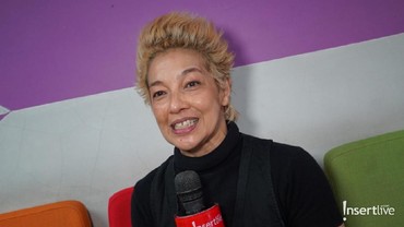 Vicky Burki Santai Belum Menikah meski Berusia 56 Tahun