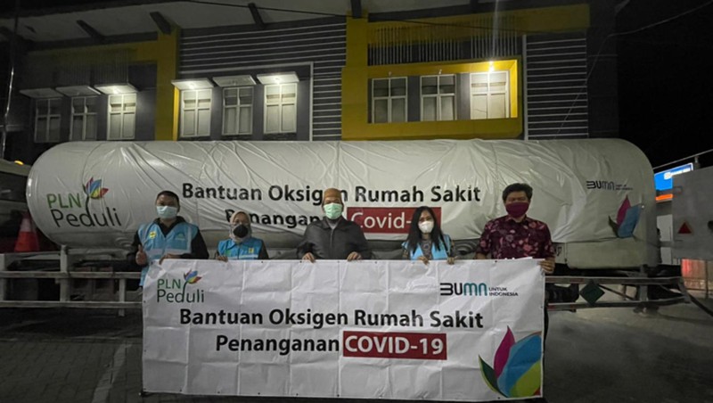PT PLN (Persero) kembali melanjutkan penyaluran bantuan 10 ton oksigen ke 4 rumah sakit di Jawa Tengah.