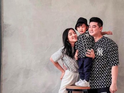 Jawaban Menohok Chef Arnold Usai Netizen Komentari Putranya yang Main Boneka