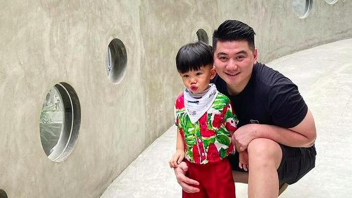 Chef Arnold dan keluarga