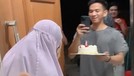Rizky DA memberikan kejutan wedding anniversary kepada sang istri&comma; Nadya Mustika&period; Yuk intip potretnya&excl;
