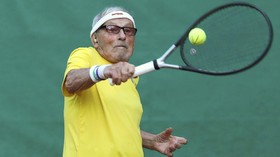 FOTO: Leonid Stanislavskyi, Petenis Tertua di Dunia