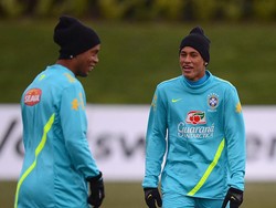 Ronaldinho: Neymar Memang Penerusku di Timnas Brasil