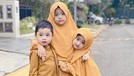 Potret Gemoy Anak-anak Oki Setiana Dewi Kompak Pakai Baju Kembaran